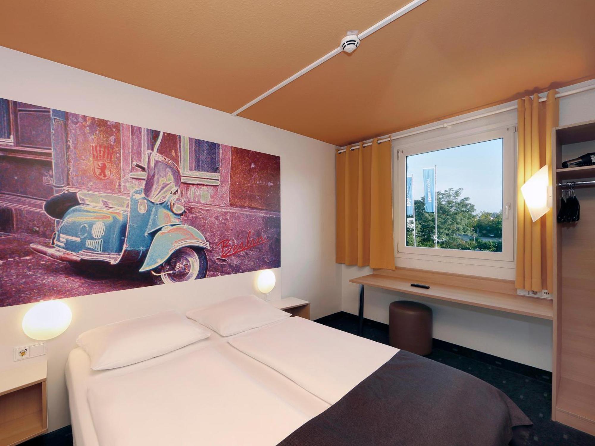 B&B Hotel Berlin Genshagen-Sued Ludwigsfelde Esterno foto